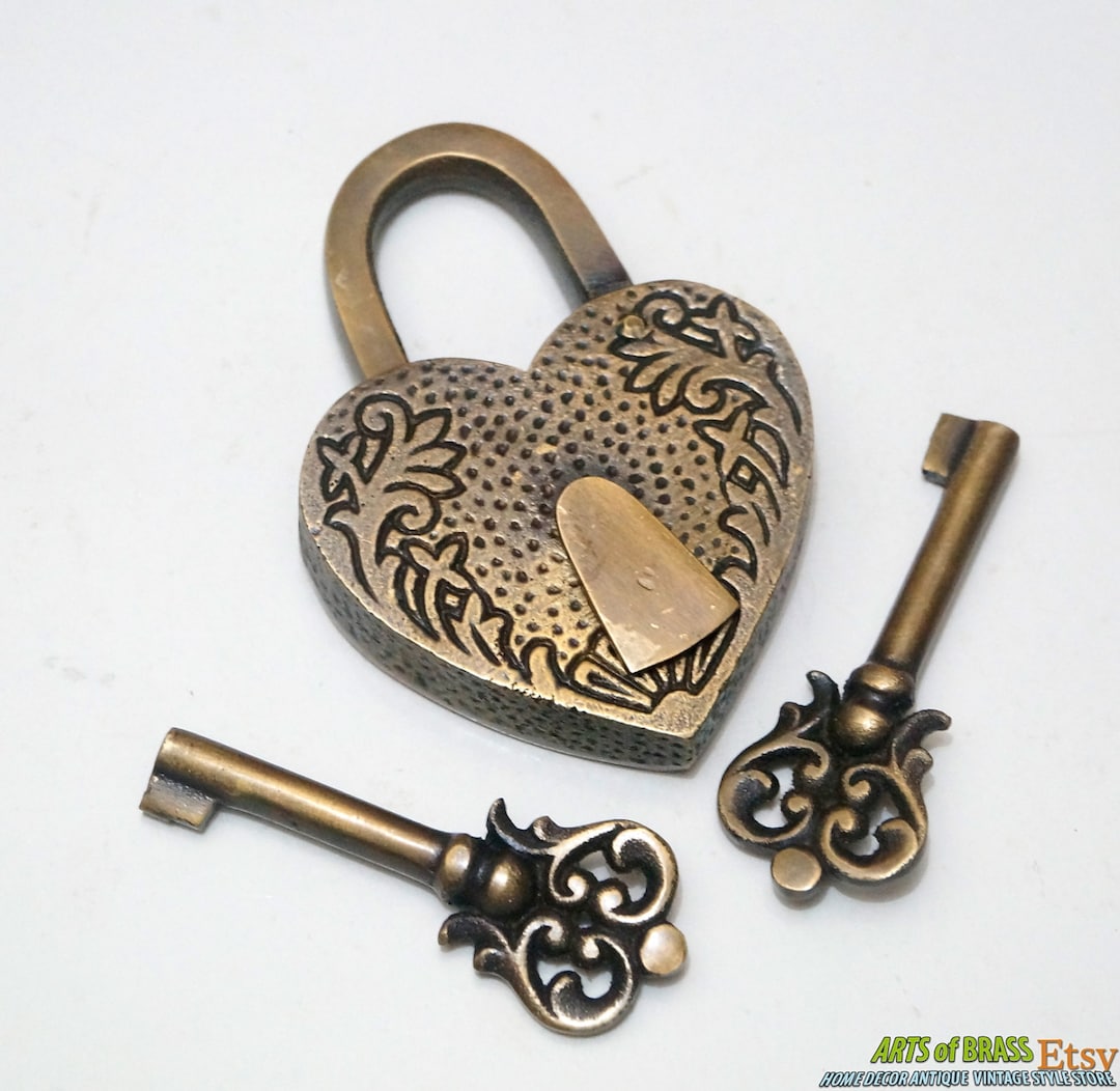 Set Vintage Love Heart Forever Carved PADLOCK With Twin 2