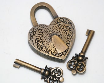 Antique Heart Padlock With 2 Skeleton Keys - 5x3 Inch Decorative Reproduction Lock