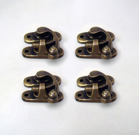 Lot of 4 Pcs Solid Brass Vintage Locking BOX Hook LATCH Lock Q008 