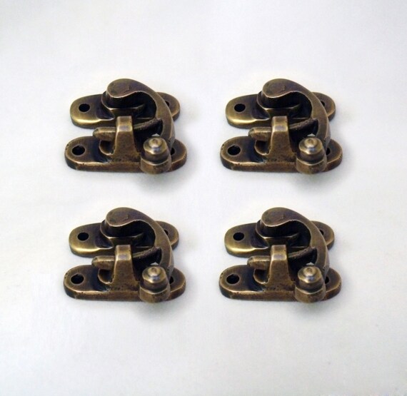 Lot of 4 pcs Solid Brass Vintage Locking BOX Hook LATCH Lock Q008