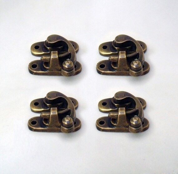 Lot of 4 Pcs Solid Brass Vintage Locking BOX Hook LATCH Lock Q008 