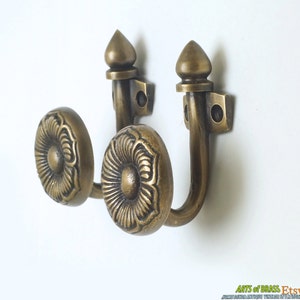 2.95" inches 2 pcs Vintage Flower Petals Solid Brass Antique Hat Coat Strong Wall Mount HOOK Hanger U043