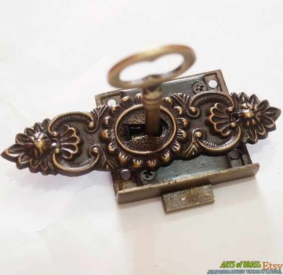Set Vintage Victorian Artistic Keyhole with Antique Key LOCK and SKELETON Keys Solid Brass R.111.