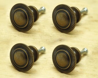 Veel van 4 stuks Vintage Lines Edelsteen Kast Lade Massief Messing Handvat Knop Trekt N.032