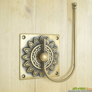 Vintage Retro Sun Flower Hand Towel Holder Towel Hanger Solid Brass Bathroom Towel Hook Handle AE038