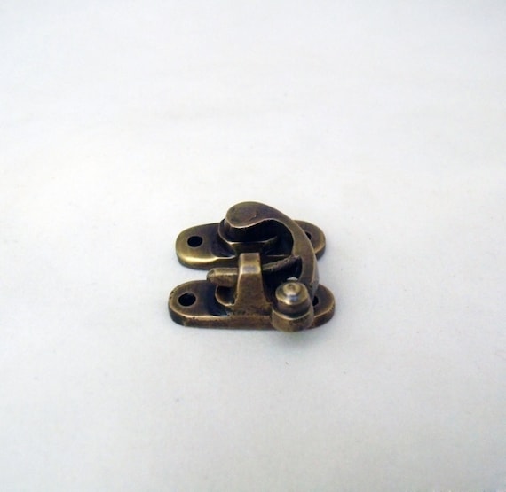 Lot of 4 Pcs Solid Brass Vintage Locking BOX Hook LATCH Lock Q008