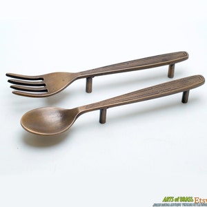6.88&quot; Inches Pair Vintage FLATWARE SPOON & FORK Kitchen Solid Brass Kitchenware Cabinet Knob Drawer Pull Handle