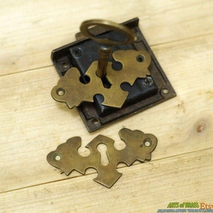 Set 2.63" Solid Brass Escutcheon WING Key Hole Plate with Key Lock and Antique SKELETON Key Vintage Decor R010 image 1