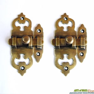 Lot of 2 pcs VICTORIA LATCH Box Slot Antique Vintage BRASS Cabinet Door Lock