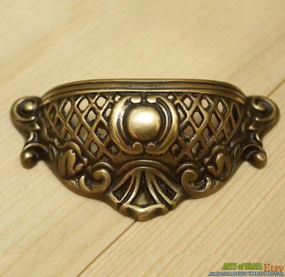 Lote de 2 piezas Antiguo East Lake Shell ORNATE Mango Gabinete