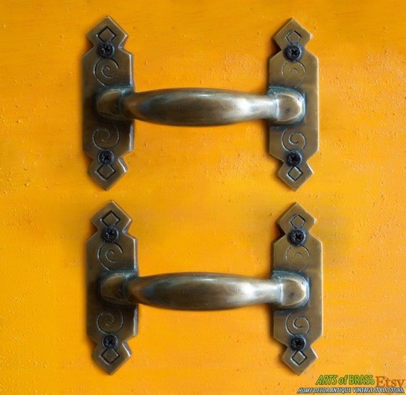 Lot of 2 pcs Victorians Royal Handle Drawer Pull Vintage ANTIQUE Solid Brass