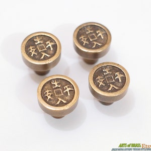 Lot of 4 pcs Vintage Asian Old Coin Solid Brass Round Knob Antique Handle Cabinet Drawer Handle Pull Knobs N581