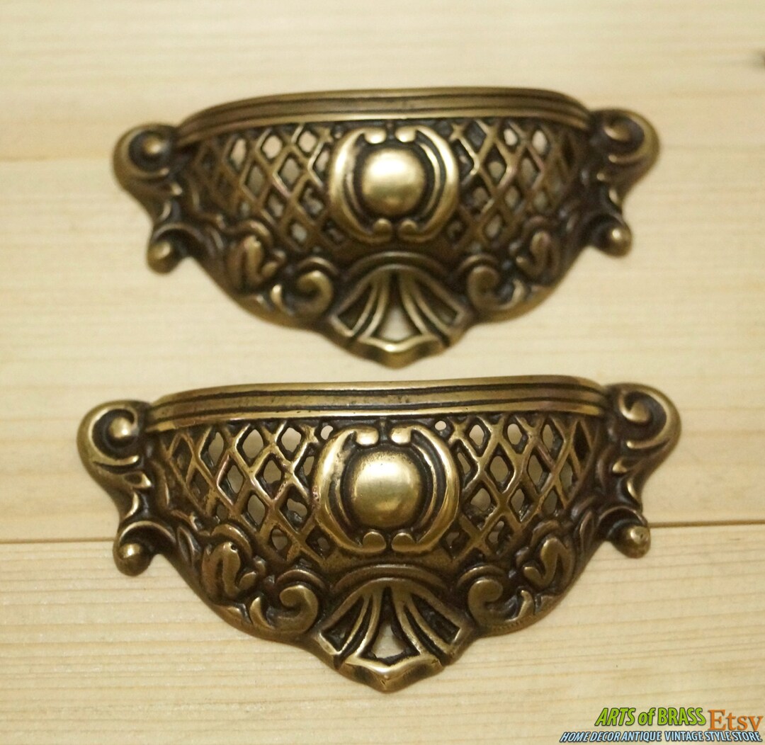 Lote de 2 piezas Antiguo East Lake Shell ORNATE Mango Gabinete
