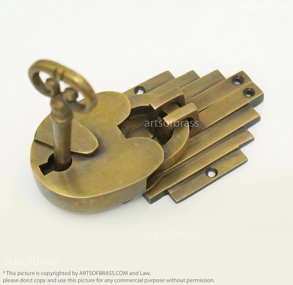 1 set Vintage Retro Asian Bamboo Latch Solid Brass Door Box Safe Latch Lock with Antique Brass Padlock and Skeleton keys Q057