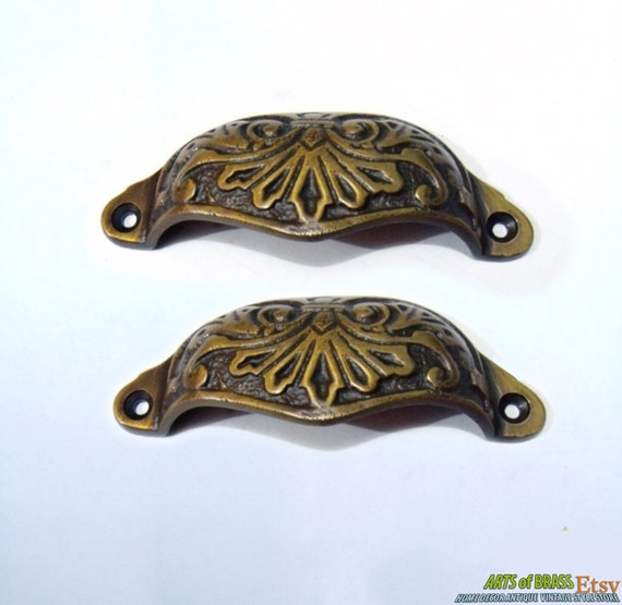 Lot of 2 pcs AntiqueVintage ORNATE BRASS BIN Pull Shell Handle Cabinet Drawer Pulls