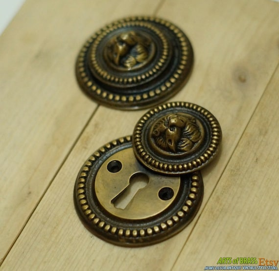 Lot of 2 pcs Vintage Dog Doggy Face Round Key Hole Antique Solid Brass