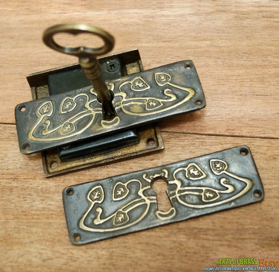 Set Vintage Solid Brass Key lock & Skeleton Key with Old Flowers Key Hole Plates