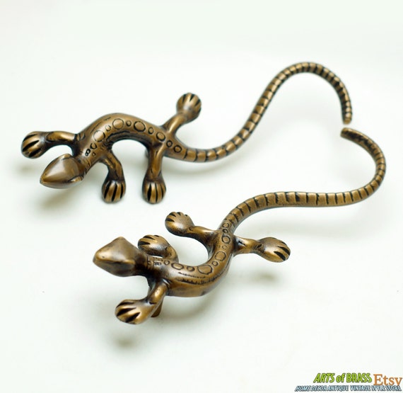 7.95" inches Pair 2 pcs Vintage Detail GECKO LIZARD Solid Brass Cabinet Brass KNOB Drawer Pull Handle C110