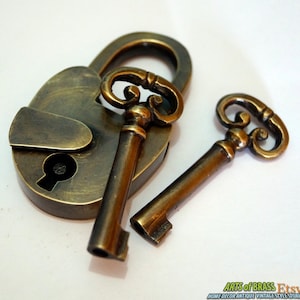 Set of Working Antique Vintage Brass OLD PADLOCK with SKELETON Key Lock Unused