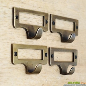 2,79 "Zoll Lot von 4 Stück Vintage Label File Name Kartenhalter Schrank Schublade Ober Pulls Griff J028