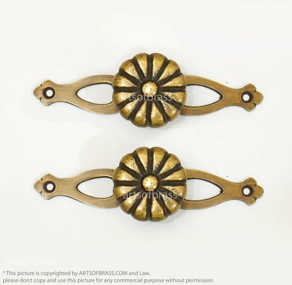4.17 Inches Vintage Western Retro Plate Round Flowers Pulls Solid brass cabinet Drawer Dresser Pull Handle O021