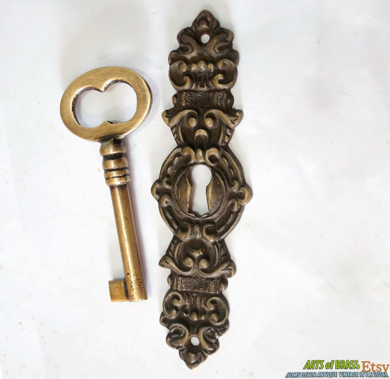 Set Vintage Victorian Era Hardware Keyhole with Antique Key LOCK and SKELETON Keys R124 image 5