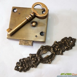 Set Vintage Victorian Era Hardware Keyhole with Antique Key LOCK and SKELETON Keys R124 image 2