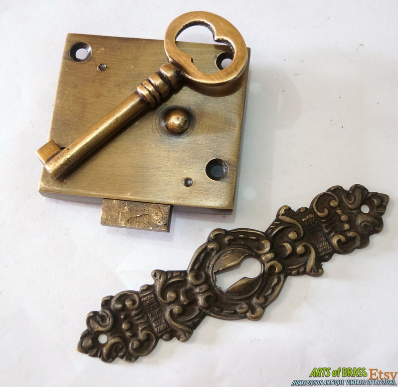 Set Vintage Victorian Era Hardware Keyhole with Antique Key LOCK and SKELETON Keys R124 image 2