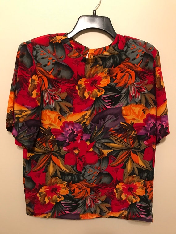 Silk Hawaiian Floral Short Sleeve Top