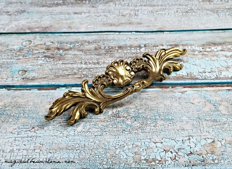 Gold French Provincial Dresser Pull Brass Drawer Pull Vintage Drawer Pull Decorative Drawer Pull French Country Furniture Pull Cabinet Pull