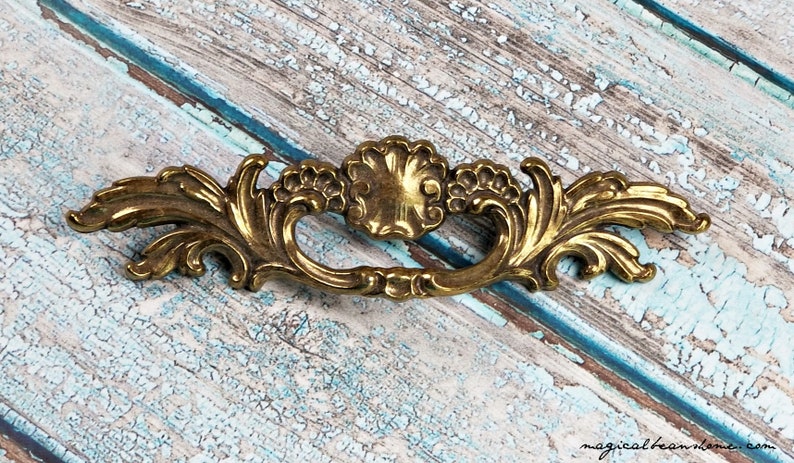Gold French Provincial Dresser Pull Brass Drawer Pull Vintage Drawer Pull Decorative Drawer Pull French Country Furniture Pull Cabinet Pull