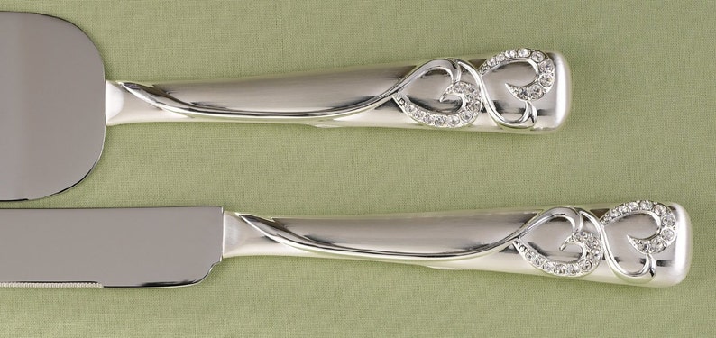 engraved wedding cake knives        <h3 class=