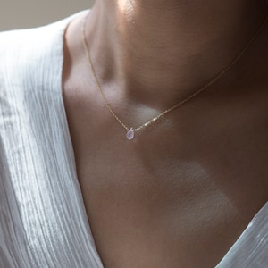 Natural Rose quartz Necklace Gold filled / Dainty Pink Crystal Pendant Healing Stone Necklace, Holiday gift for her