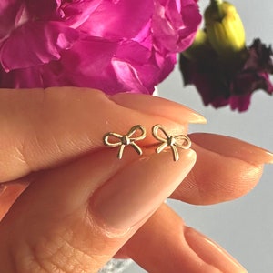 14k solid gold Mini Bow earrings / small mini ribbon bow stud earrings / coquette jewelry / Simple feminine studs Valentine's day gift