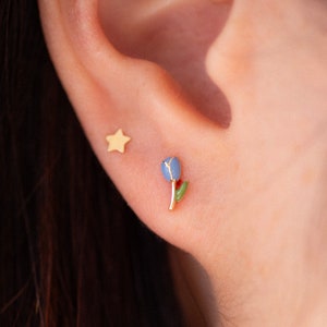 Tulip flower Enamel stud earrings / easter spring gift / Cute flower earrings image 1