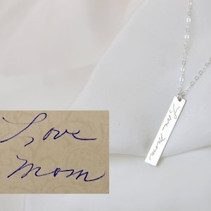 Colar para a mãe // Colar com bilhete escrito à mão // Presente especial para o dia das mães, presente memorial // Colar com barra de nome // Escrita à mão personalizada