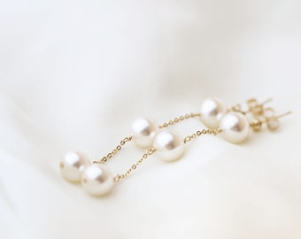 3 Pearl Drop Earring // Pearl  Dangle Earring // Bridal earrings / Long chain earrings / June's birthstone: pearl // Bride to be gift