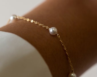 Zierliches Perlenarmband | Brautarmbänder | Hochzeitstag Armbänder | Zartes Layering-Armband | Perlenarmband Einfaches Goldarmband