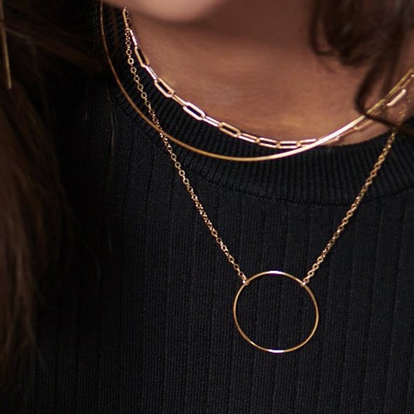 Gold Hammered Circle Necklace // Dainty Gold Open Circle Necklace