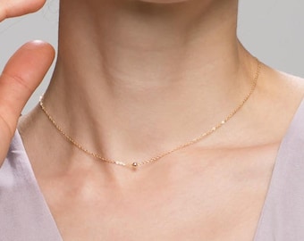 Collier ras de cou avec de petites perles - Collier boule simple minimaliste en or rempli ou argent sterling / Cadeaux de moins de 30 ans