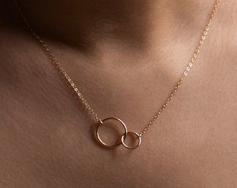 Unity Link Necklace | Infinity Necklace | Linked Ring Necklace | Gifs for Sisters, Friends, Mother/Daughter - Dainty Gold