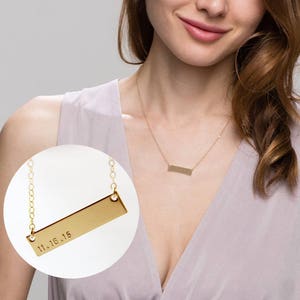 Collar de barra de oro personalizado // Collar de barra con nombre personalizado con su fecha especial, inicial, nombre, número romano, letra griega