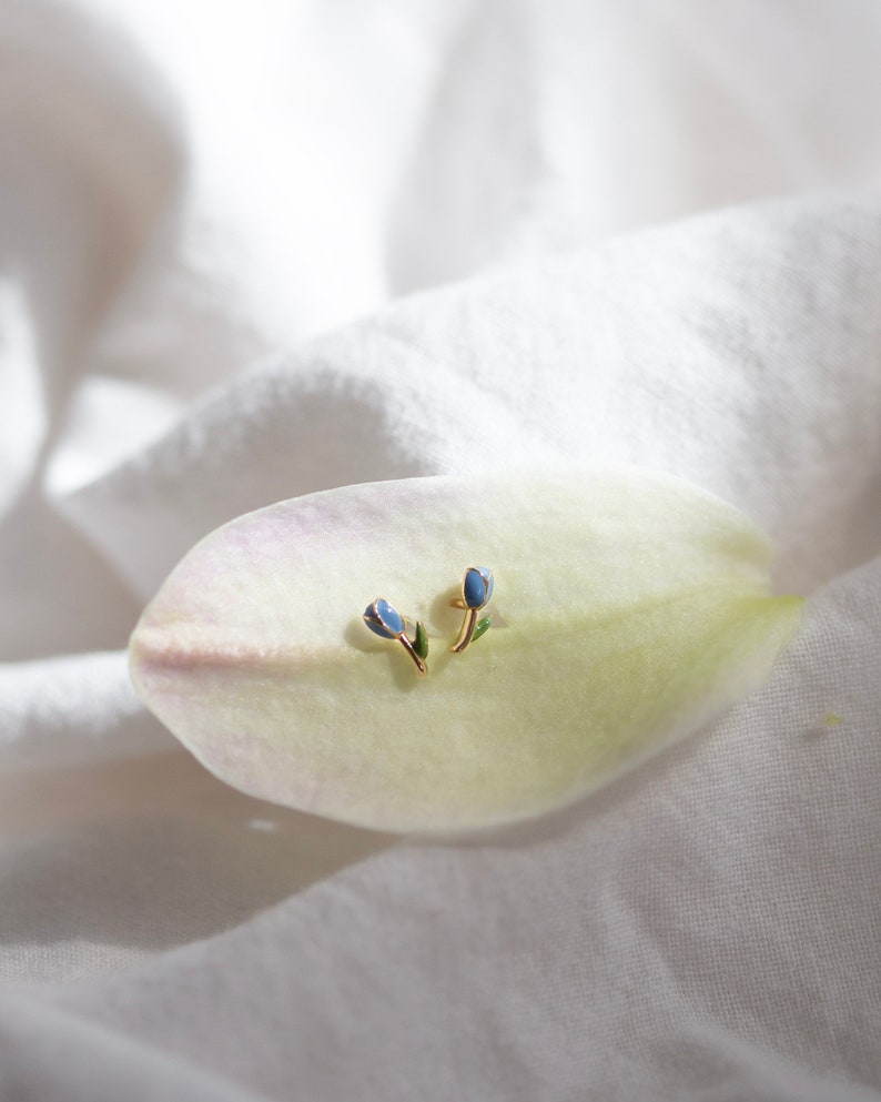 Tulip flower Enamel stud earrings / easter spring gift / Cute flower earrings image 2