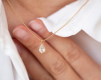 14K GOLD : Necklaces