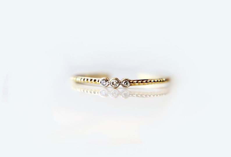 14K Gold Knuckle Ring with Small Diamond / 14K solid gold ring / gold stacking ring / fashion diamond jewelry / gold open ring 画像 3