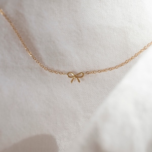 Emale Light Luxury Bow Knot, Small Design Feeling Collar Chain