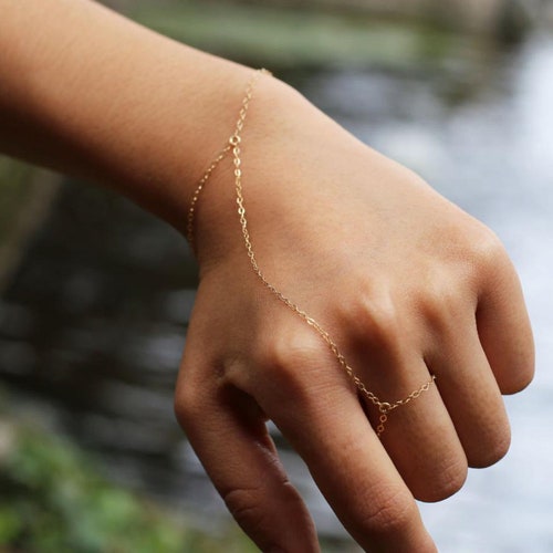 Simple Hand Chain Bracelets in 14K Gold 