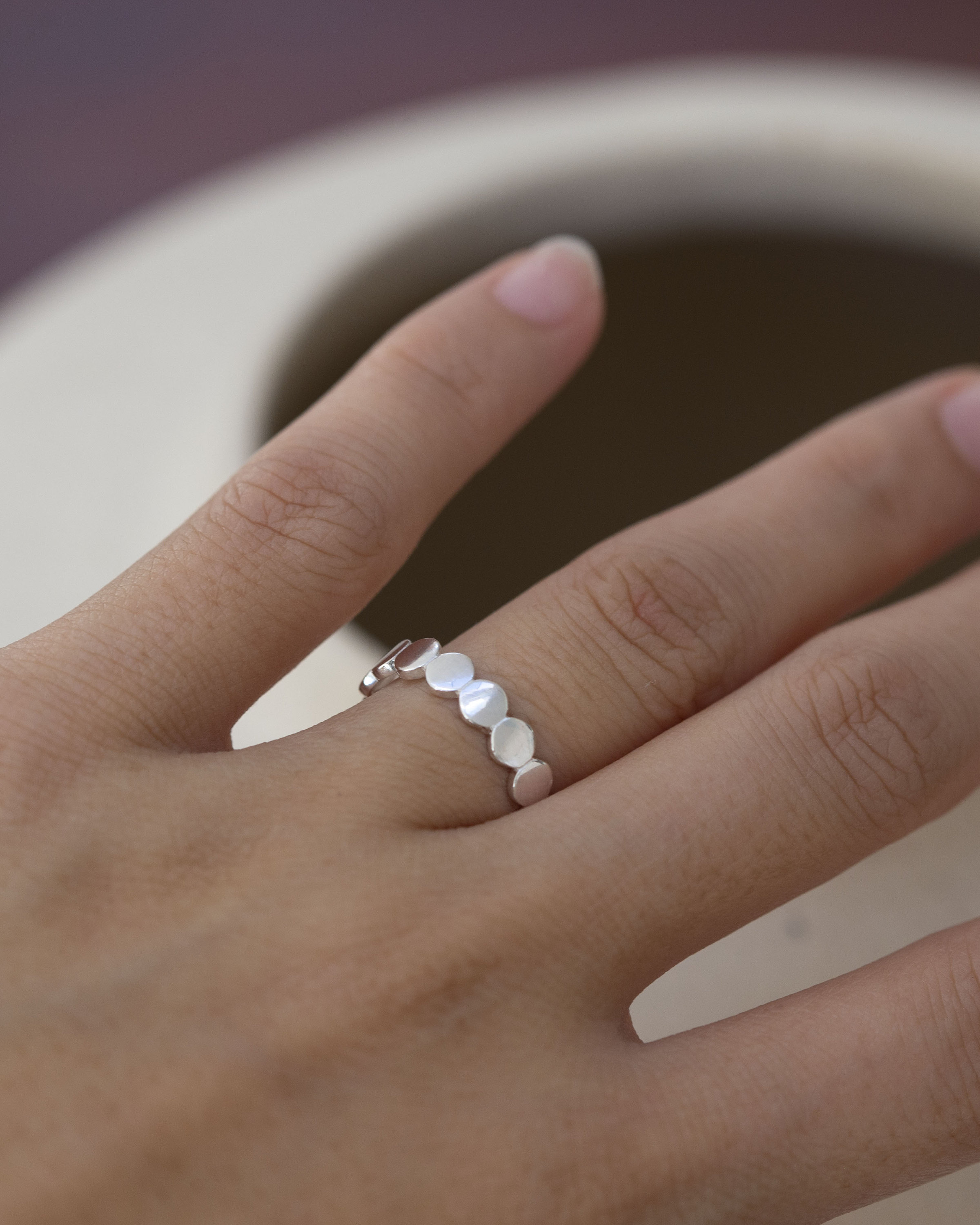 Qalo scalloped ring sale