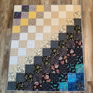 Landhaus Quilt, Schoßquilt. Gesteppter Überwurf. Patchworkdecke. One of a Art- handmade-50 “x60”