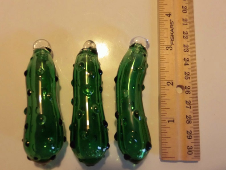 ONE single Christmas Blown Glass Pickle Christmas Tree Green Glass Pickle Christmas Tree Weihnachtsgurke German Pickle Ornament Gift image 5